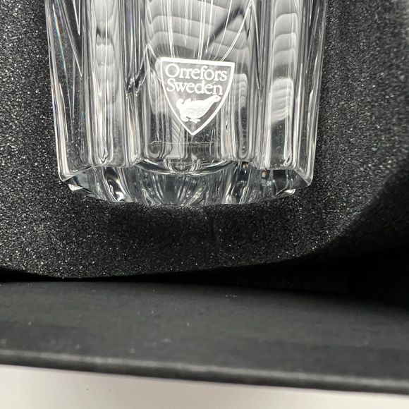 Orrefors Corona Vase brand new in box - Picture 7 of 7